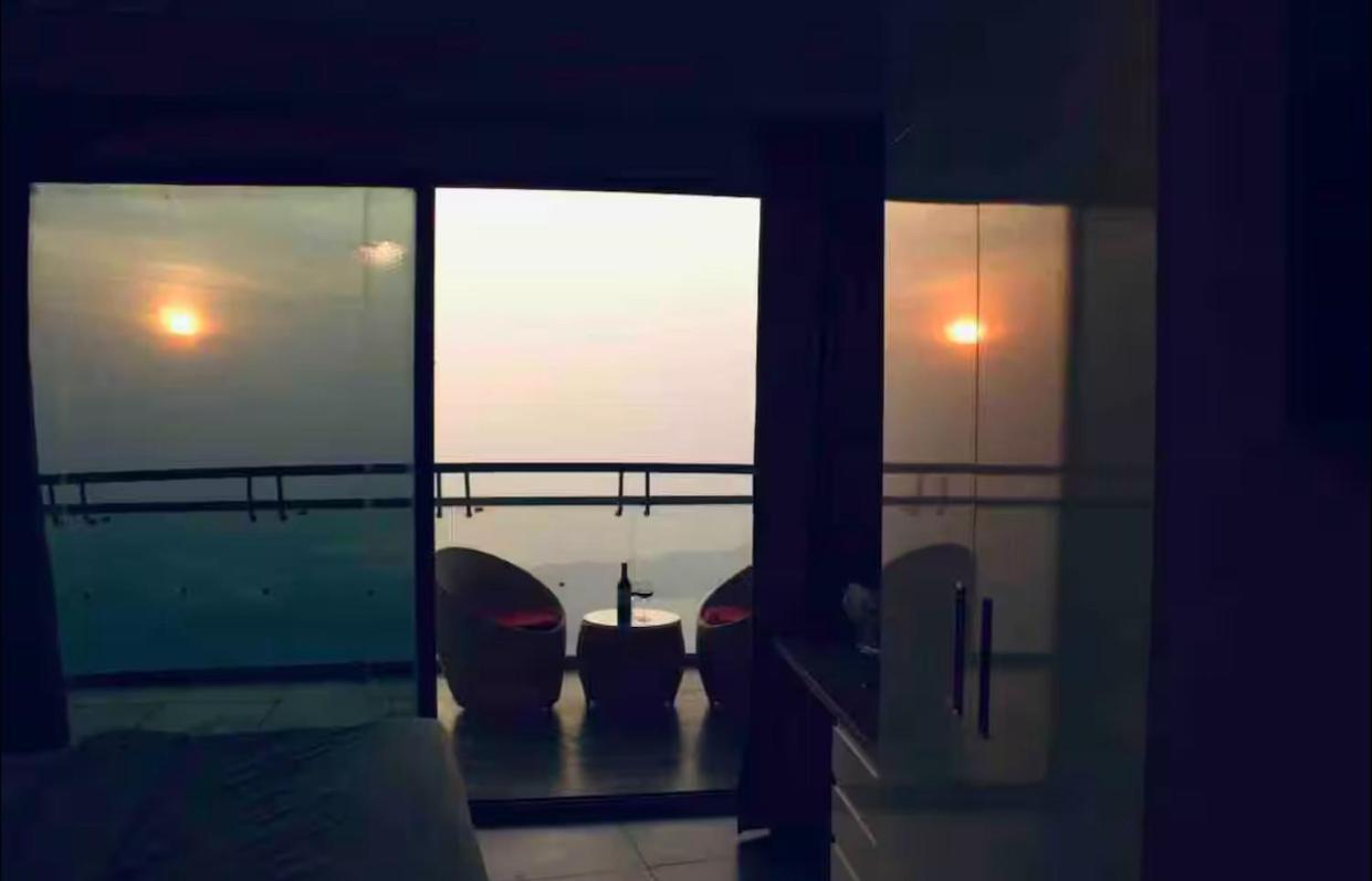 The Dreamy Sky Apartment