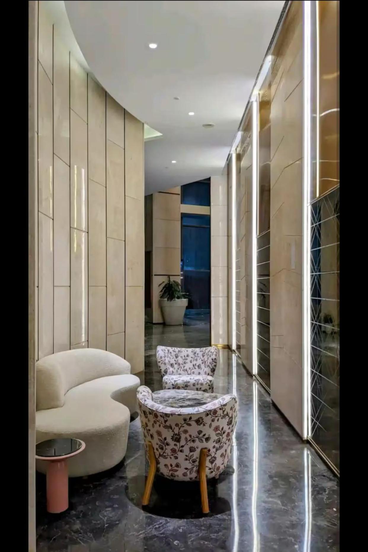 Apartment The Dreamy Sky New Delhi